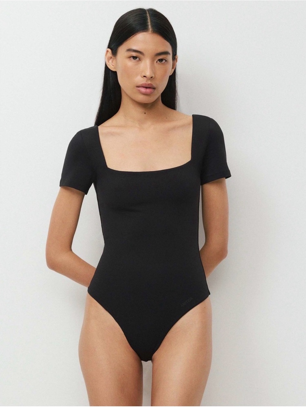 Babaton Square Neck Short Sleeve Black Bodysuit